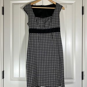 White House Black Market - Women’s 4